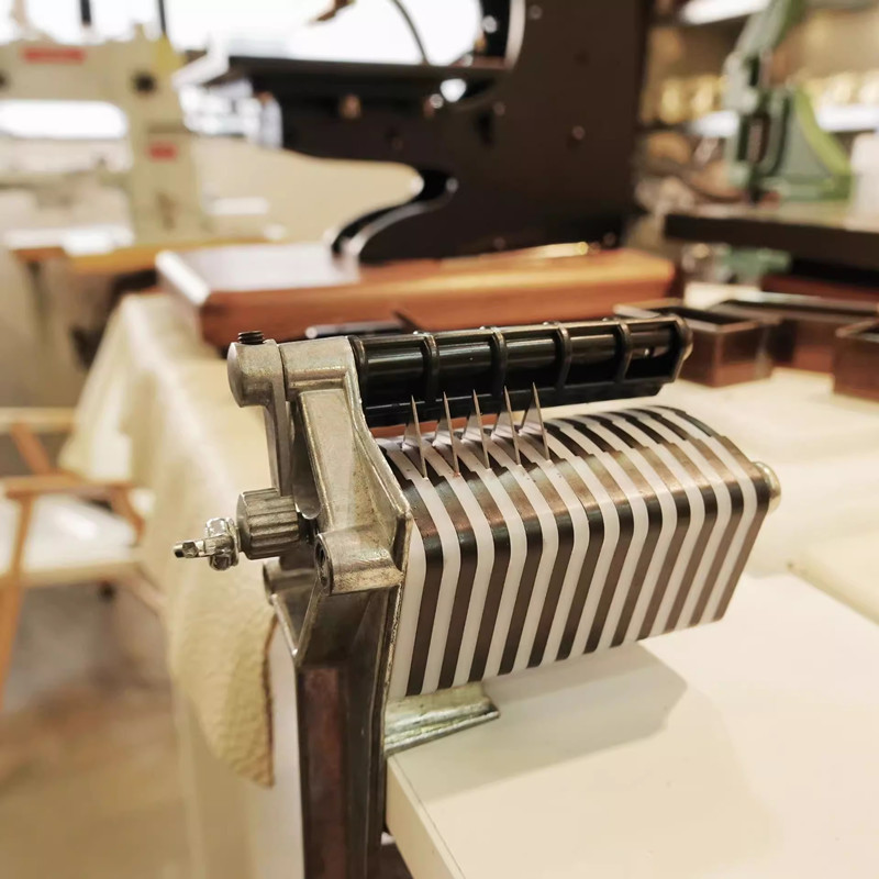 آلة قطع الشريط الجلدي لسطح الم - مراجعة Leather Splitting Machine وسعره