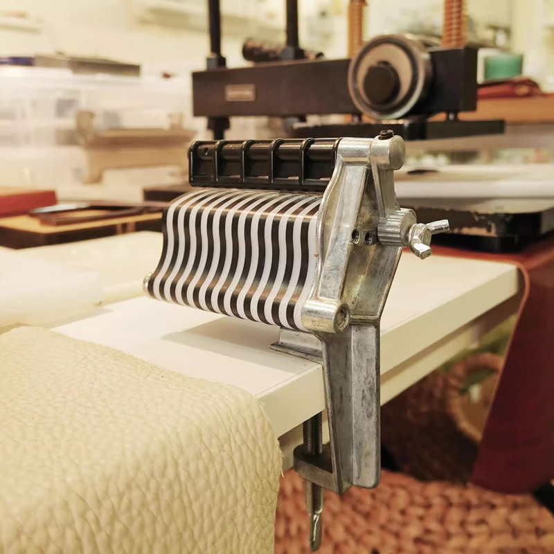 آلة قطع الشريط الجلدي لسطح الم - مراجعة Leather Splitting Machine وسعره